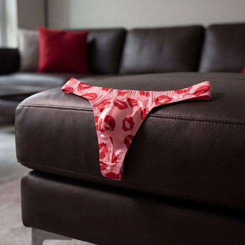 Ice Silk Men's Lips Thong - MiamiTeenyWeenyBikini.Com